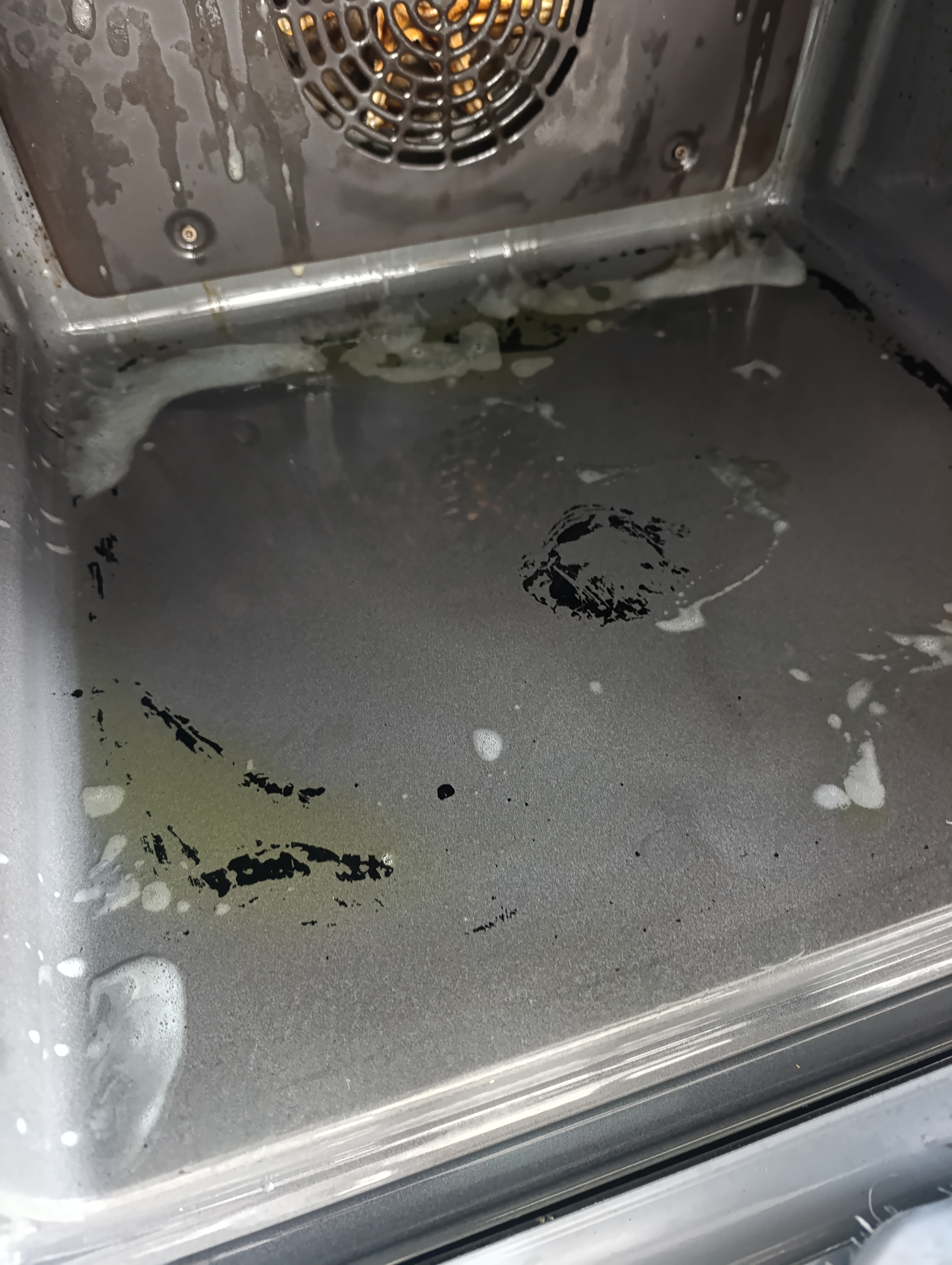 Cleaning work by Cleaning services