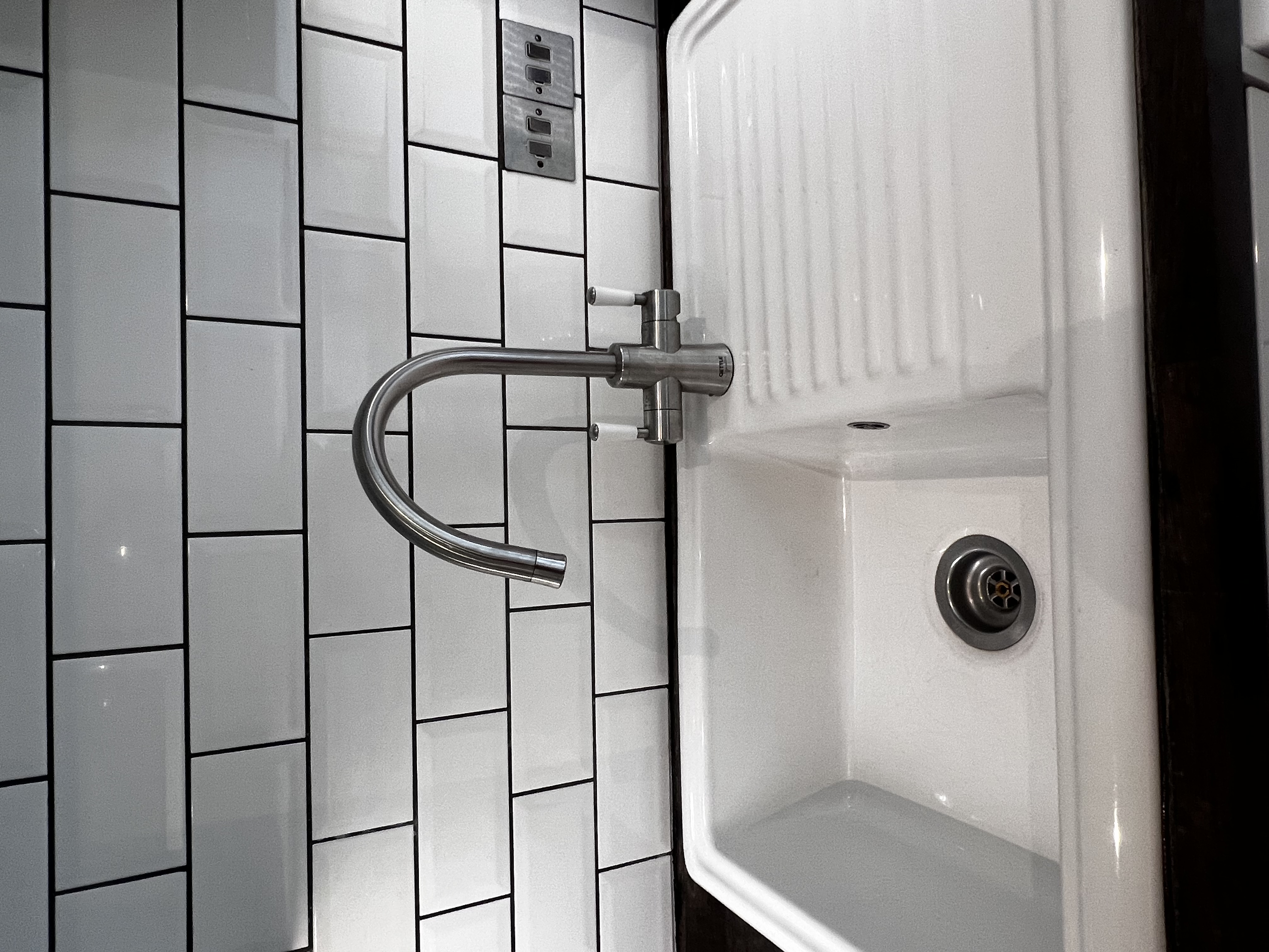 Cleaning work by Reliable clean service